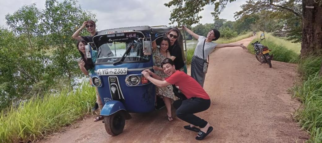 Elephant Safari Lodge Sigiriya Junction ハバラナ エクステリア 写真