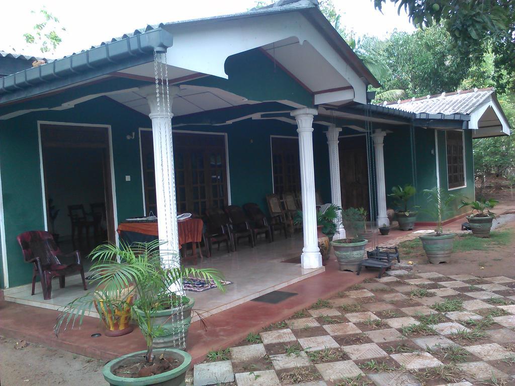 Elephant Safari Lodge Sigiriya Junction ハバラナ エクステリア 写真