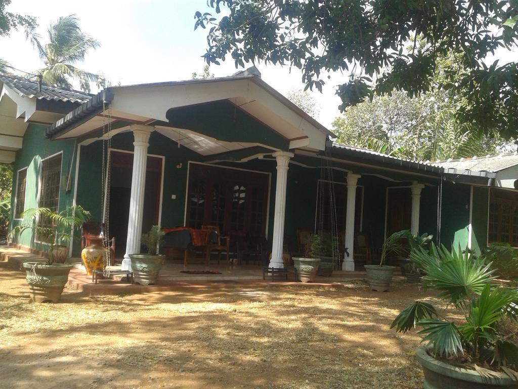 Elephant Safari Lodge Sigiriya Junction ハバラナ エクステリア 写真