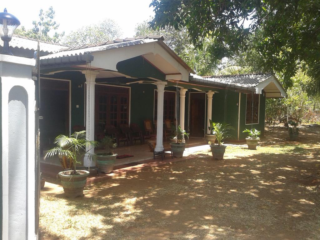 Elephant Safari Lodge Sigiriya Junction ハバラナ エクステリア 写真