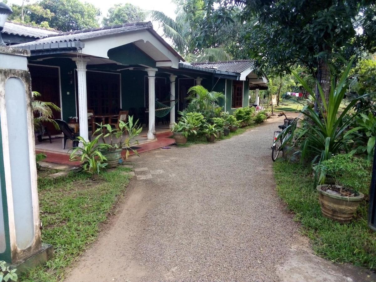 Elephant Safari Lodge Sigiriya Junction ハバラナ エクステリア 写真